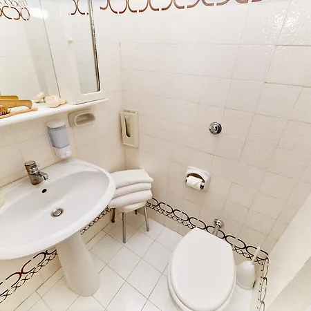 Ospite Inatteso Hotel 3*
